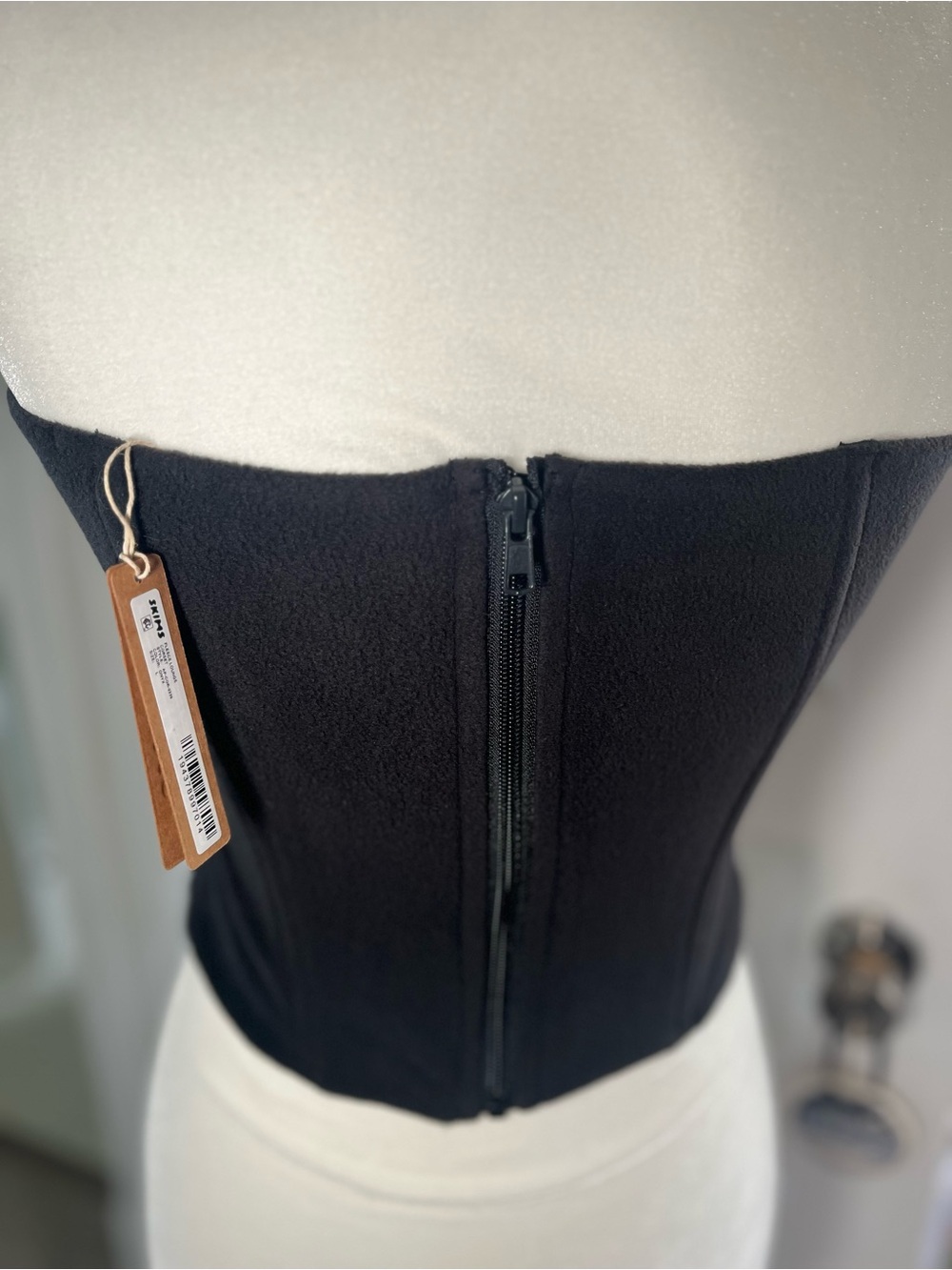 NWT SKIMS Onyx Strapless Fleece Corset Top